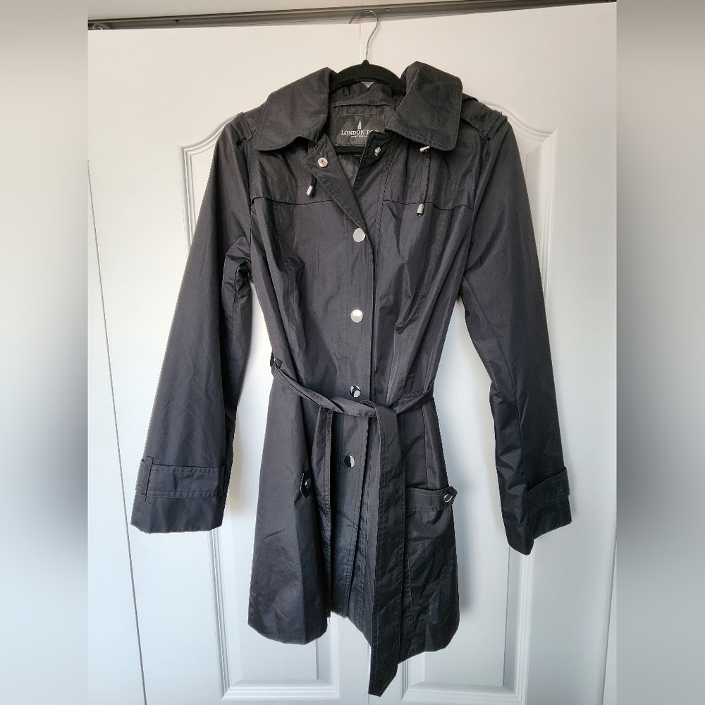 London Fog single breast snap rain coat